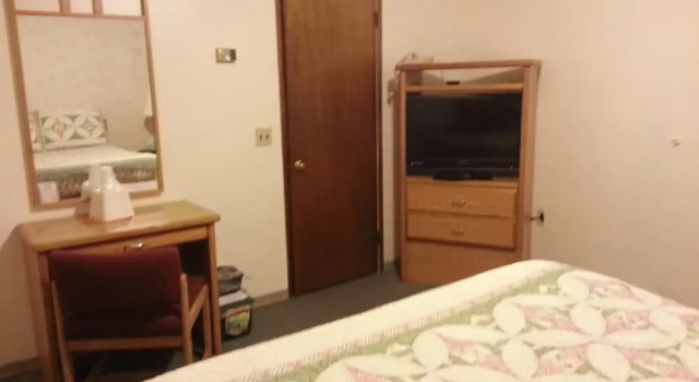 Eagles Nest Motel, Prenota Motel Haines Alaska