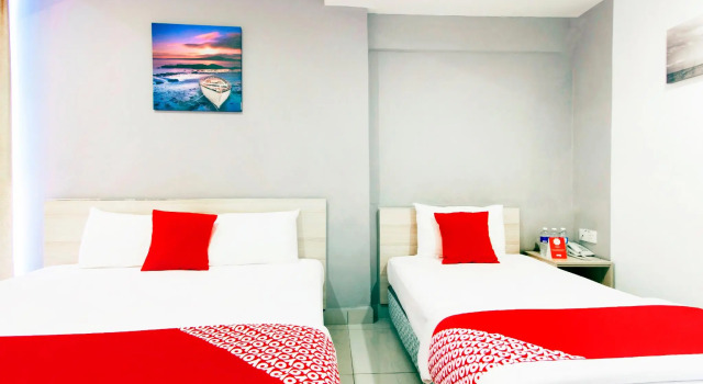 Люкс Superior OYO 325 Damansara Inn