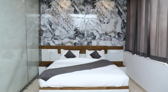 Ivory Hotel