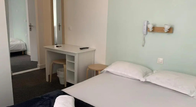 Трёхместный номер Standard Hôtel LEstran