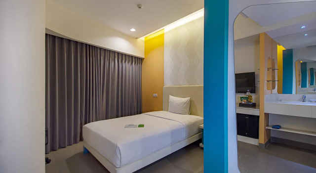 Blue Sky Hotel Petamburan