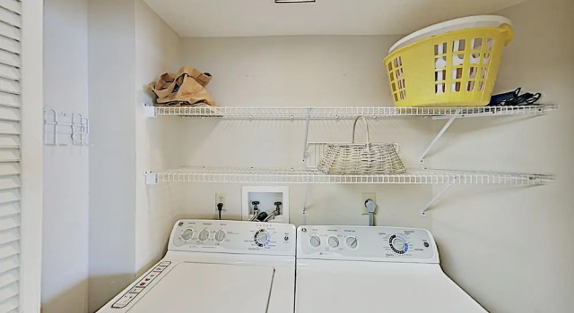 Sun-soaked Beachfront With Pools & Hot Tub 3 Bedroom Condo, Boek Appartement Orange Beach 