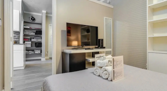 Sunny Miami Beach Condo Steps to Boardwalk!, Забронировать Апартаменты/квартира Апартаменты Miami Metropolitan Area, Апартаменты/квартира