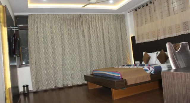 Люкс Deluxe The Lotus Boutique Hotel