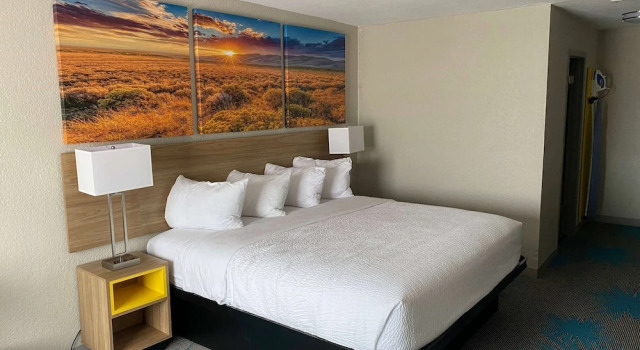 Двухместный номер Standard Days Inn by Wyndham Waco University Area