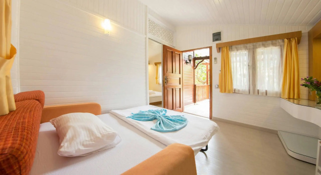 Azur Hotel