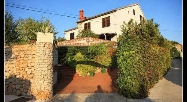 Grbica Residence, Prenota Hotel Hotel a Isole Quarnerine con parcheggio, Parcheggio