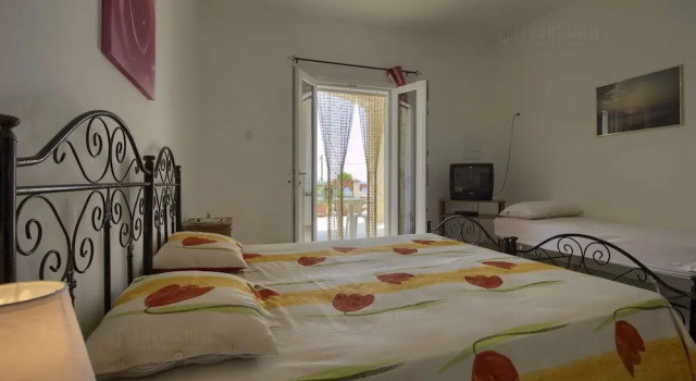 Polo - Relax Front Sea House