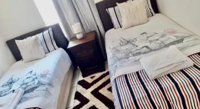 Hermanus Beach Club Apt 186 & 208, Забронировать Отель Отели Херманус с бассейном, рядом с New Harbour, Бассейн