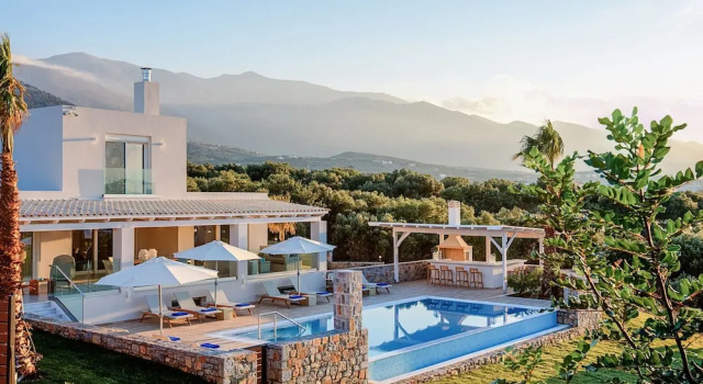 Вилла Beautiful Luxe Villa in Private Olive Grove, sea and Mountain View, Close to sea
