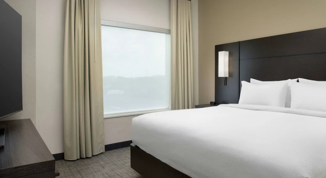 Люкс Residence Inn Doral Mall Area