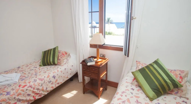 Nice and Cozy Holiday Home With Private Pool and Amazing sea View