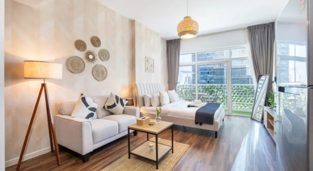Студия Calm Studio Apartment Right by the Golf Courses in Sports City