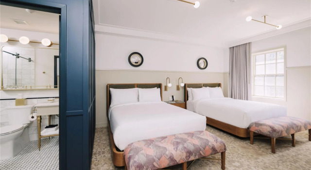 Четырёхместный номер Standard Hotel Heron Alexandria Old Town, Curio Collection by Hilton