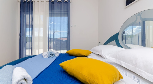 Apartment Miro and Marino, Забронировать Апартаменты/квартира Трогир 