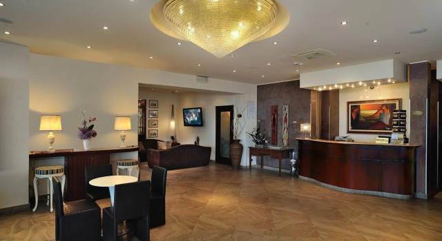 Hotel Bridge