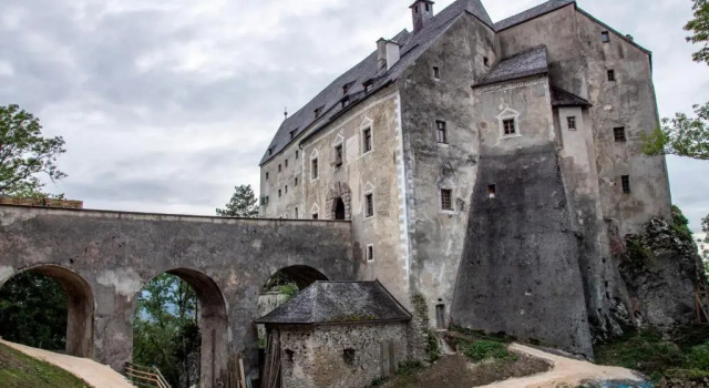 Burg Altpernstein, Book Hotel Hotels in Upper Austria with Parking, Parking