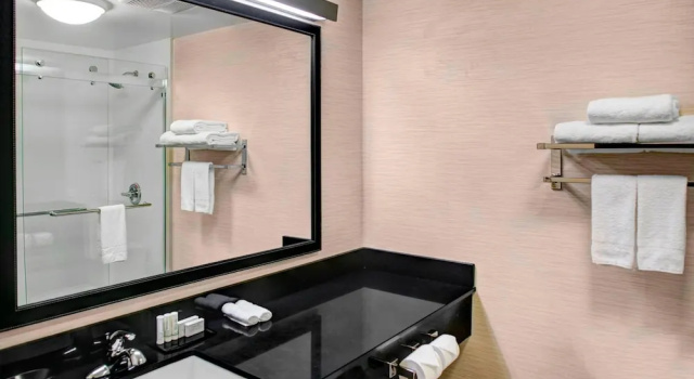 Двухместный номер Fairfield Inn & Suites by Marriott Los Angeles LAX/El Segundo