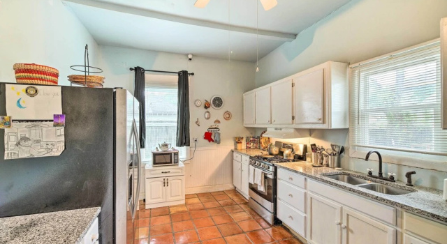 Коттедж Pet-Friendly Home with Yard 3 Mi to Dtwn Houston!