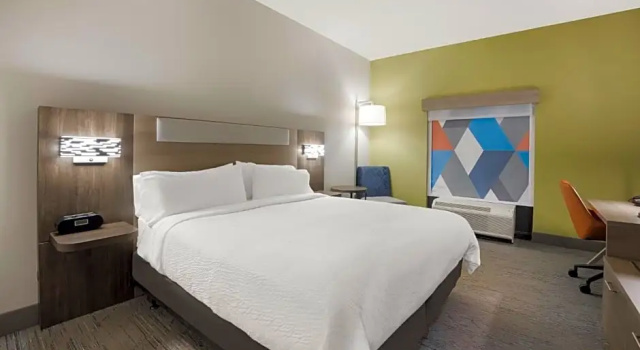 Люкс Holiday Inn Express Hotel & Suites Perry by IHG