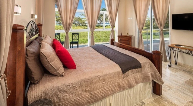 Grand Laguna Beach S1