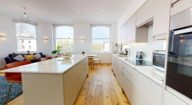 Superb 2 Bed Flat Camden 5 min walktube Station, Varaa Huoneisto Asunnot kohteessa Merseyside, Huoneisto