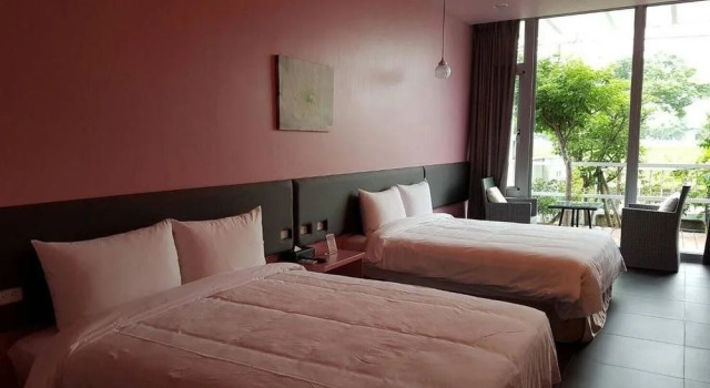 Lonely homes, Book Hotel Yilan City Yilan County