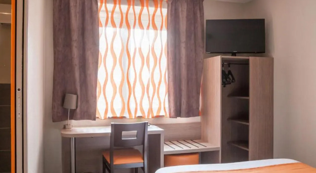 Номер Superior Logis Hôtel Les Voyageurs