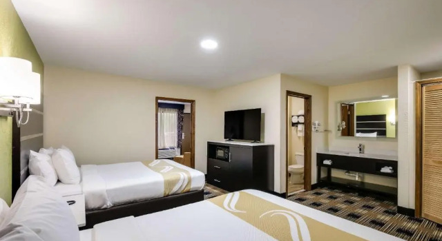 Двухместный люкс Quality Inn & Suites Mt Chalet