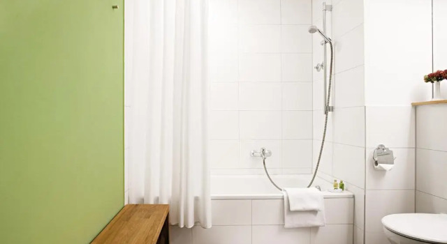 Трёхместный номер Standard Hotel-Landgasthof KREUZ