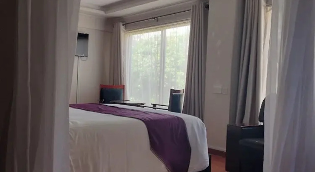 Двухместный номер Standard с балконом Park Place Hotel