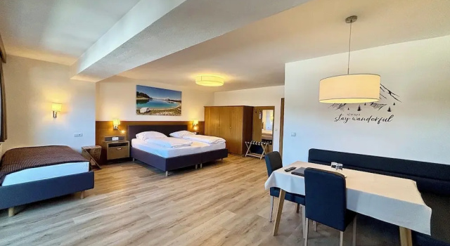 Трёхместный номер Standard Hotel Egerthof B&B