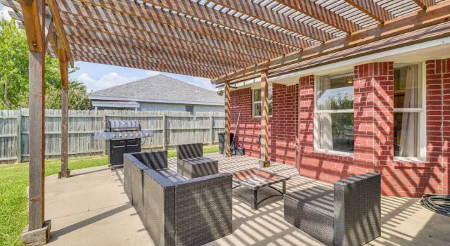 Коттедж Fenced-in Yard: Family Home 4 Mi to Dtwn Killeen!