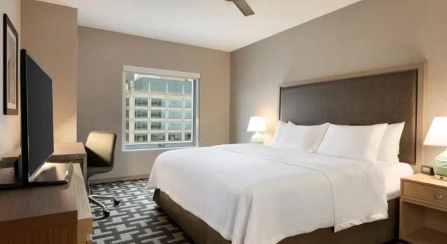 Двухместный люкс c 1 комнатой Homewood Suites by Hilton Chicago West Loop Fulton Mkt Area
