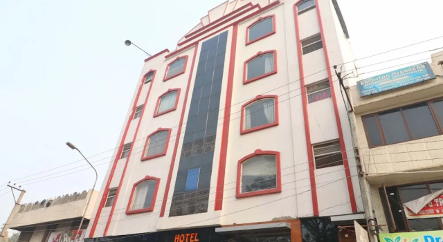 OYO 27012 Hotel Sk Residency, Book Hotel Amritsar Punjab