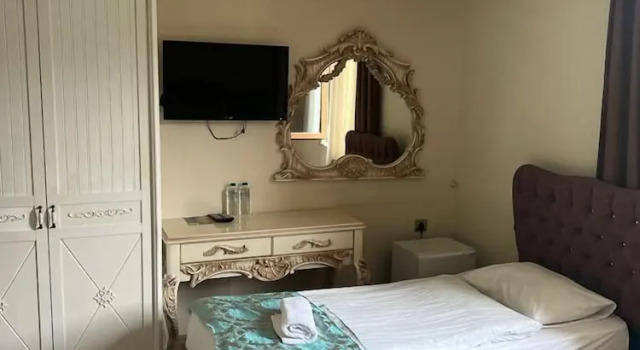 Трёхместный номер Classic с балконом SANLi OTEL TRABZON