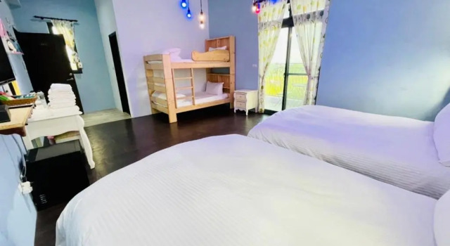 Четырёхместный номер Standard с видом на море Sea breeze Inn