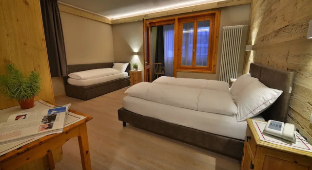 Четырёхместный семейный номер Standard Hotel Bernina