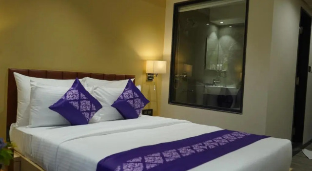 Номер Executive Purple Beds by VITS Dwarkesh, Surat