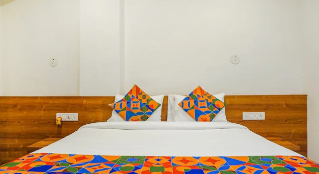Номер Deluxe Fabhotel Royal Palace Inn