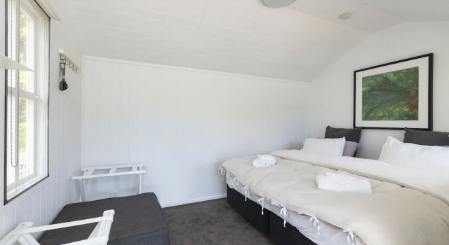 Коттедж Superior Kawau Lodge Boutique Resort