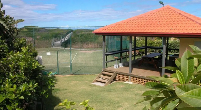 Коттедж Aqualuna Beach Resort - Unit 25