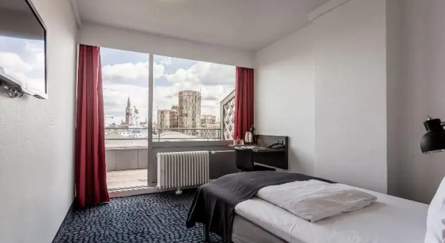 Одноместный номер Standard с балконом ProfilHotels Mercur