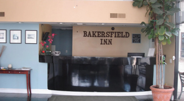 Bakersfield Inn & Suites, Rezervați Hotel Bakersfield 