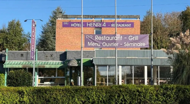 Hotel Henri IV, Rezerwuj Hotel Hotele w Côtes-d'Armor z parkingiem, Parking