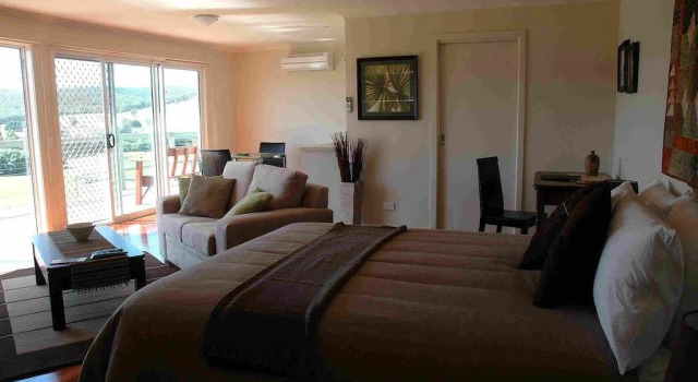 Forrest River Valley B&B, Book Bed and Breakfast  