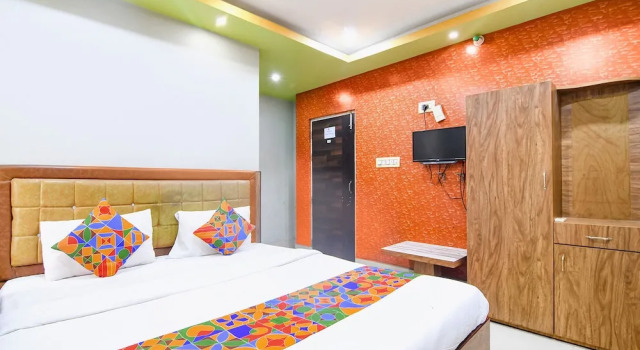 Номер Deluxe FabHotel Iubit