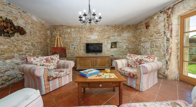 Beautiful Home in Svetvincenat With Wifi and 2 Bedrooms
