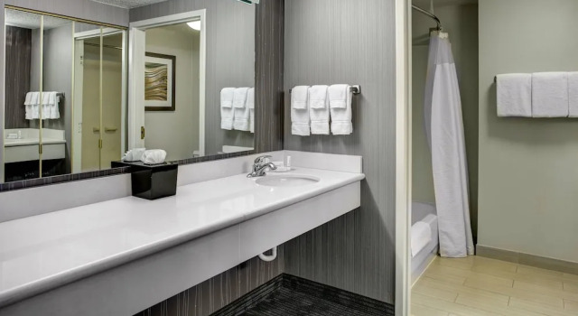 Люкс Courtyard by Marriott Cleveland Westlake