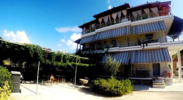 Rexhos Studios